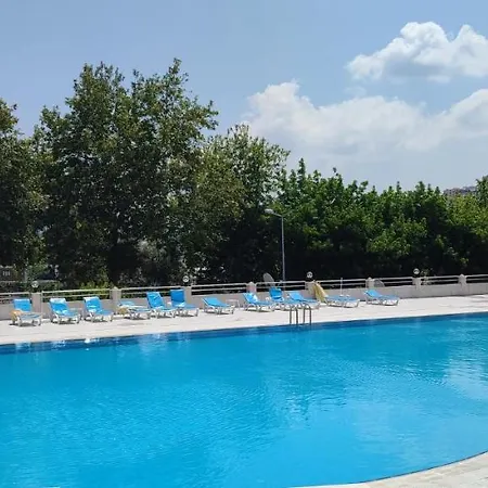 İlk Özge 3 Yatak Odali Vılla Villa Kuşadası