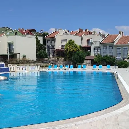 İlk Özge 3 Yatak Odali Vılla Villa